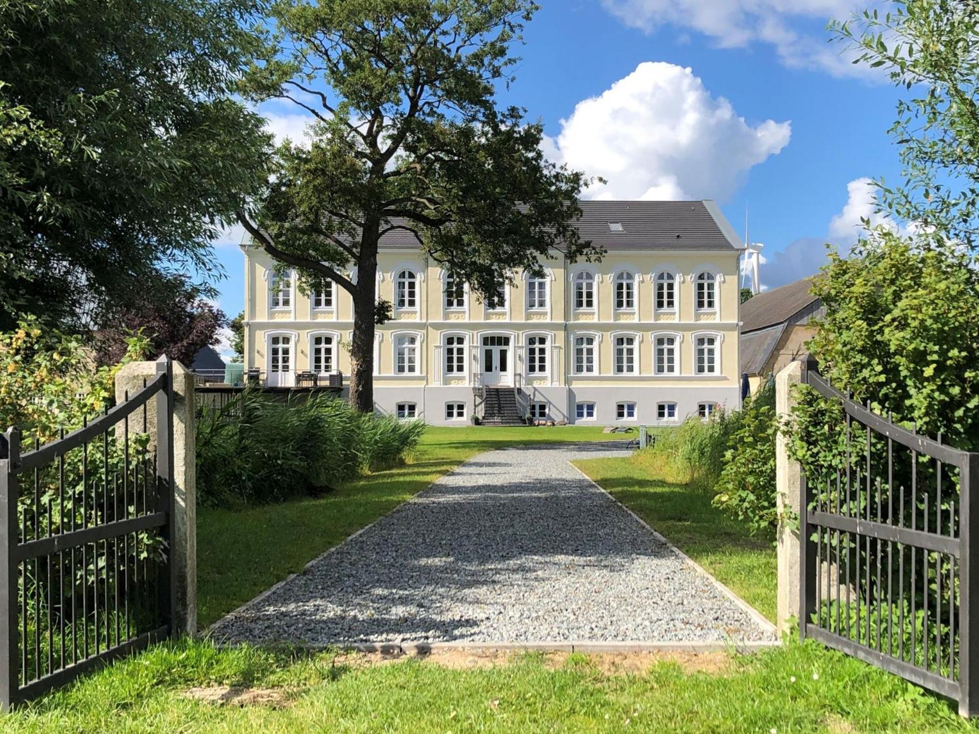 Ferienwohnungen Herrenhaus Gut Oestergaard Steinberg  Eksteriør billede